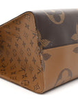 Reverse Monogram Giant Onthego GM
