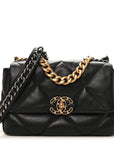 Lambskin Quilted Medium CHNL 19 Flap Black
