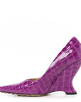 Gloss Calfskin Crocodile Embossed Punta Wedge Heels 40 Venom