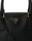 Saffiano Medium Galleria Double Zip Tote Black