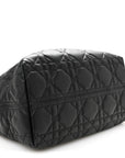 Calfskin Macrocannage Medium Toujours Black