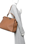 Cuoio Romano Selleria Bi-Color Large Peekaboo Iconic Satchel Mou Deserto