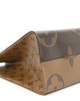 Reverse Monogram Giant Onthego MM