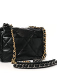 Lambskin Quilted Medium CHNL 19 Flap Black