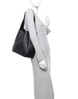 Supple Calfskin Large Le 5 A 7 Soft Hobo Black