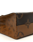 Reverse Monogram Giant Onthego PM