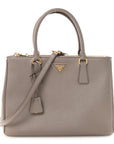 Saffiano Lux Large Galleria Double Zip Tote Argilla