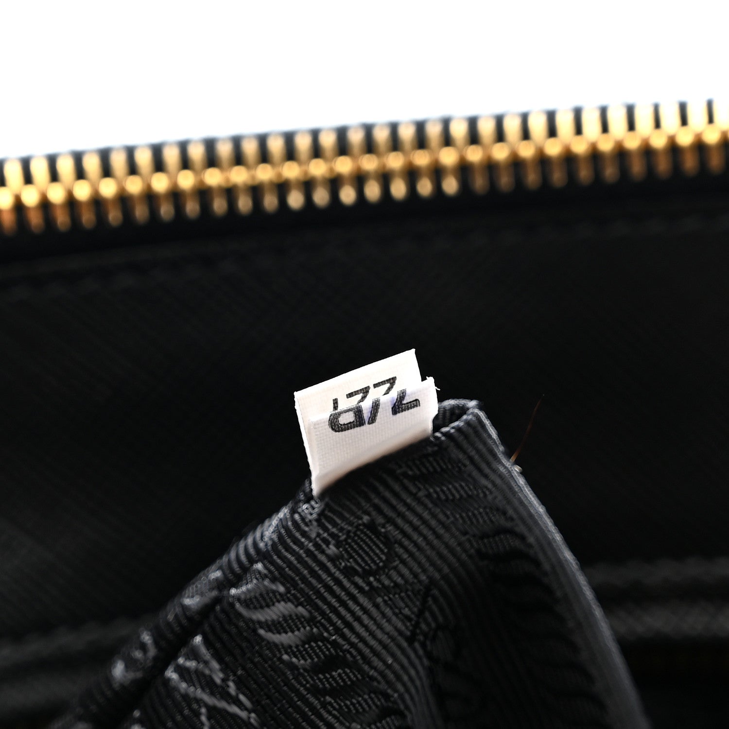 Saffiano Small Galleria Double Zip Tote Black