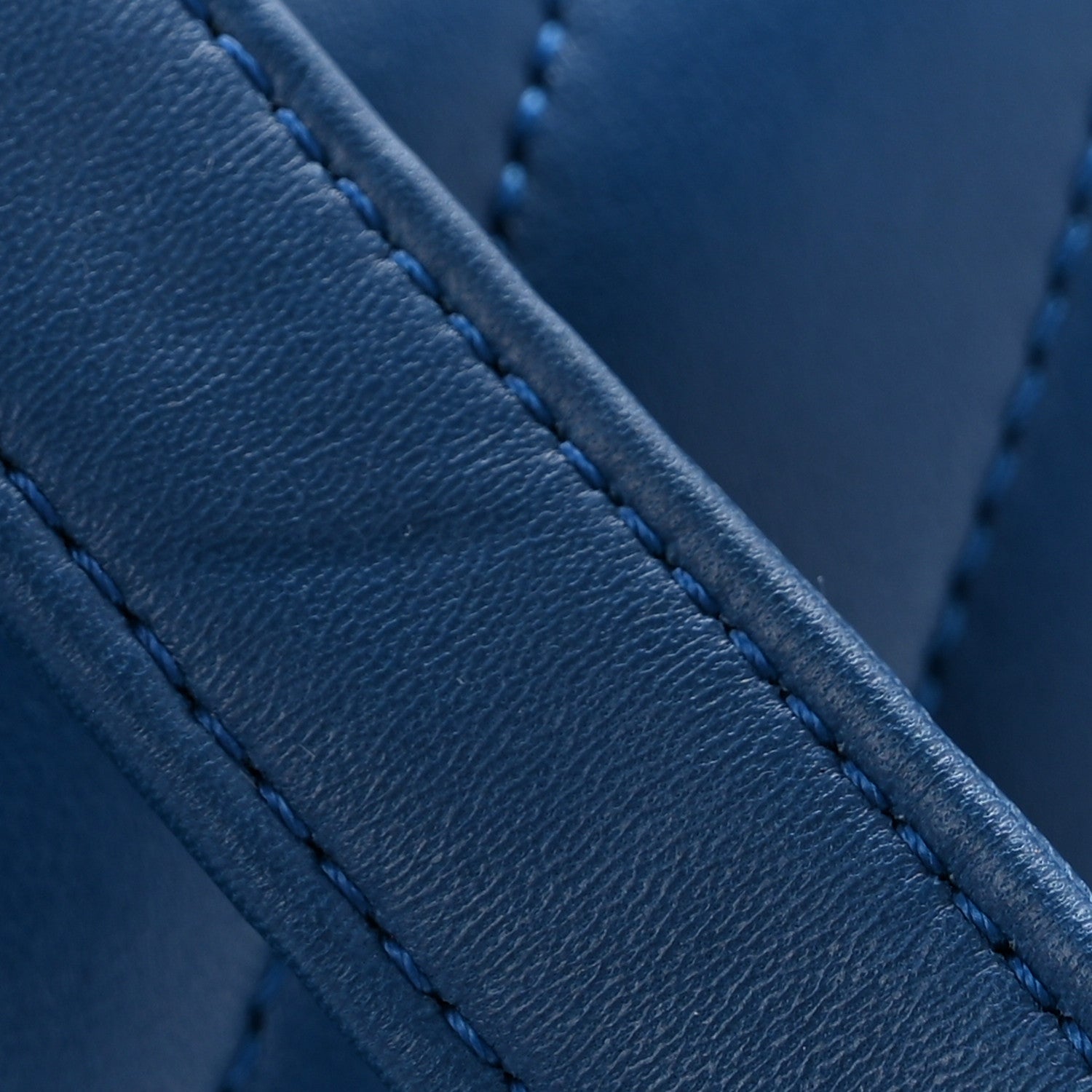 Lambskin Chevron Quilted New Medium Boy Flap Blue