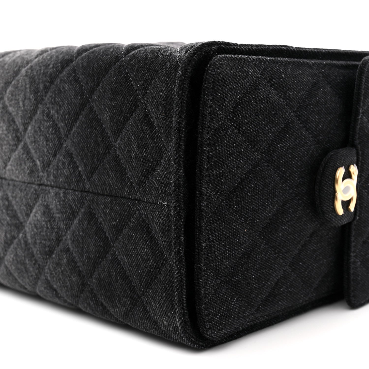 Washed Denim Quilted Medium CHNL 25 Handbag Black