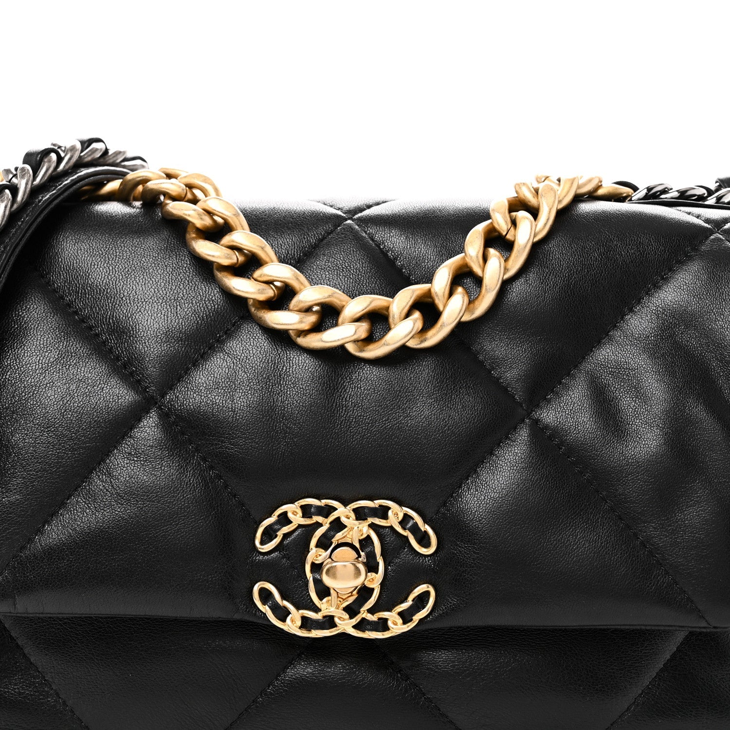 Lambskin Quilted Medium CHNL 19 Flap Black