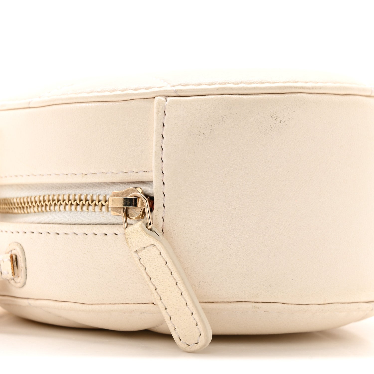 Lambskin Quilted CHNL 19 Round Clutch With Chain White