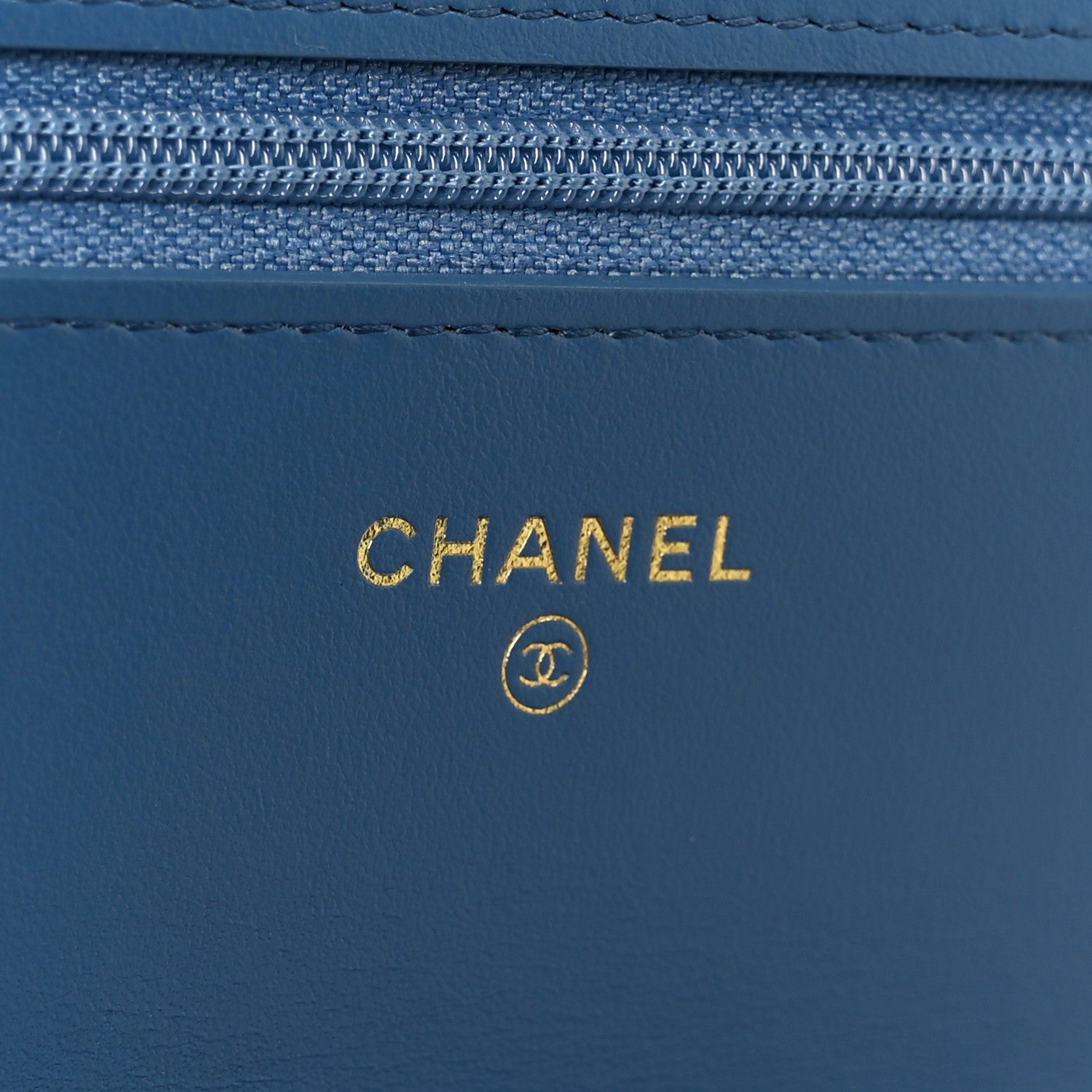 Denim Quilted CHNL 19 Wallet On Chain WOC Blue