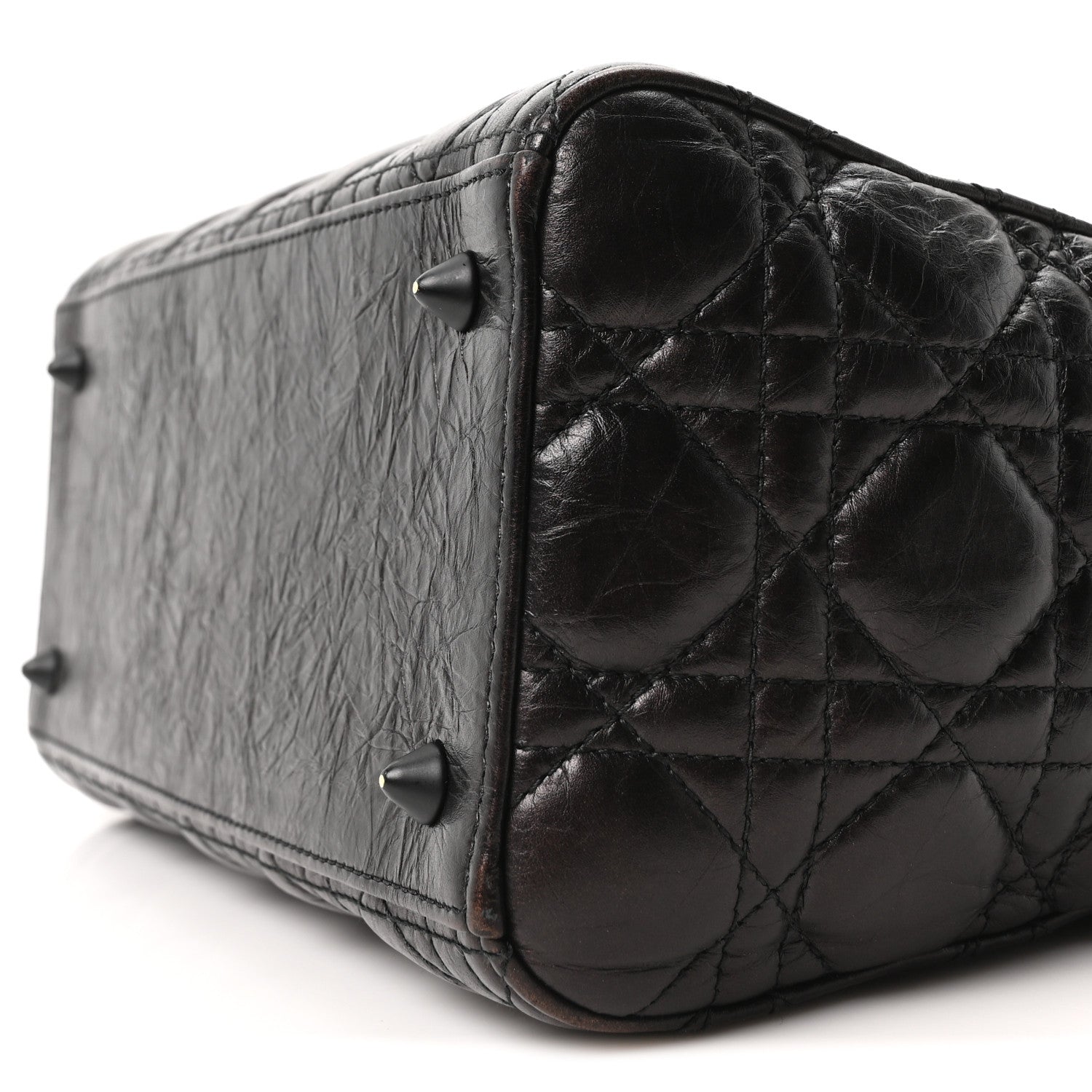 Crinkled Calfskin Cannage Medium Lady D1OR Black