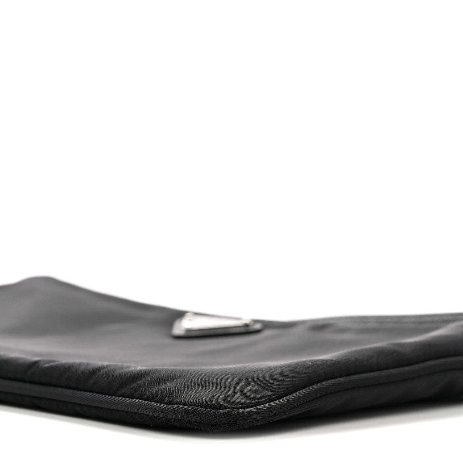 Re-Nylon Vela Pouch Black