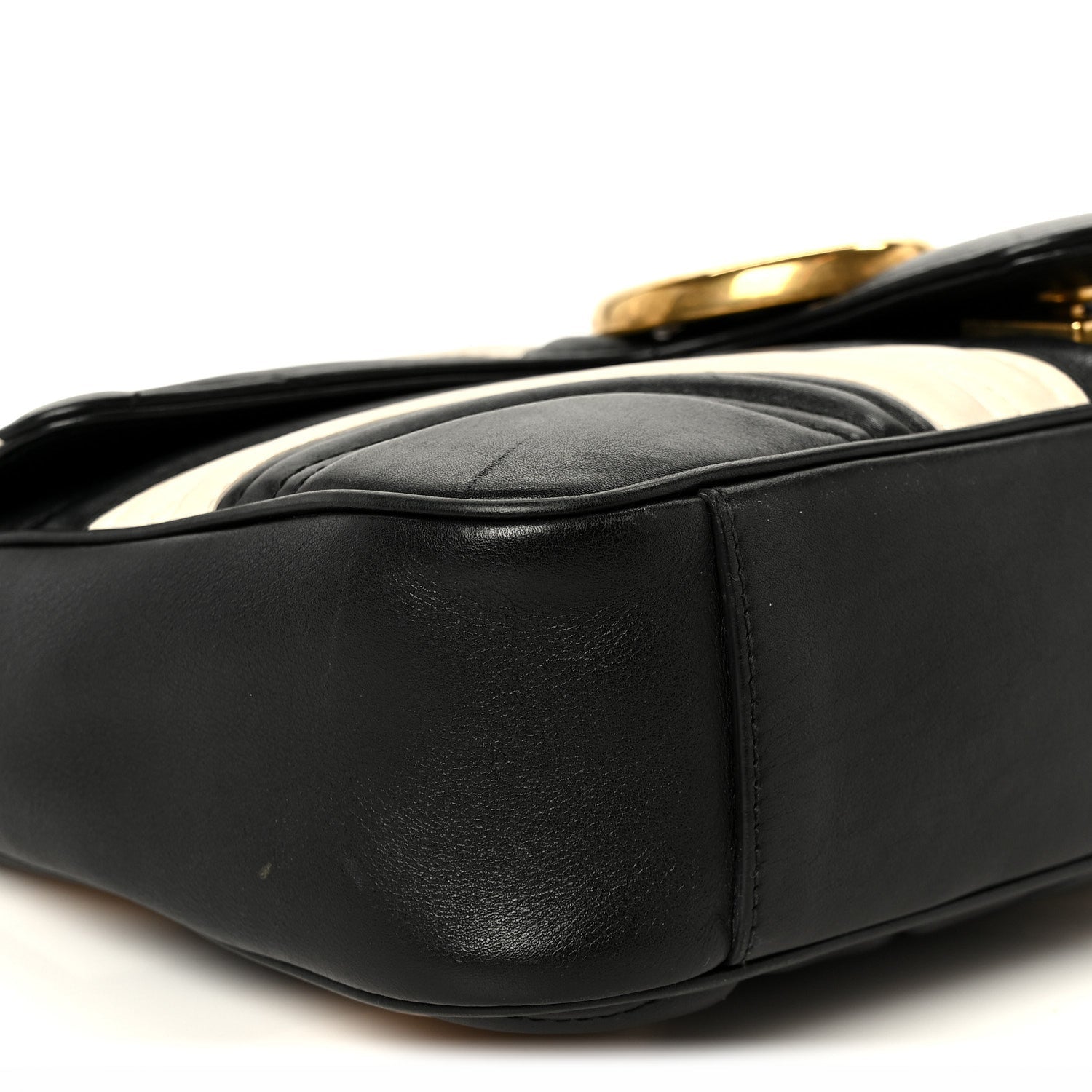 Calfskin Matelasse Medium GG Marmont Shoulder Bag Black White