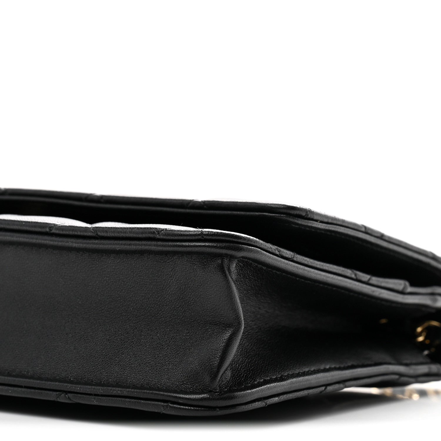 Lambskin Quilted Wallet On Chain WOC Black