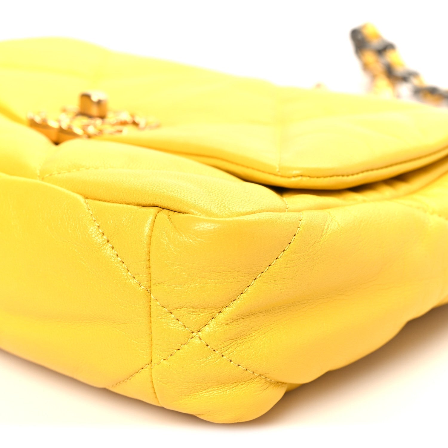 Shiny Goatskin Quilted Medium CHNL 19 Flap Yellow
