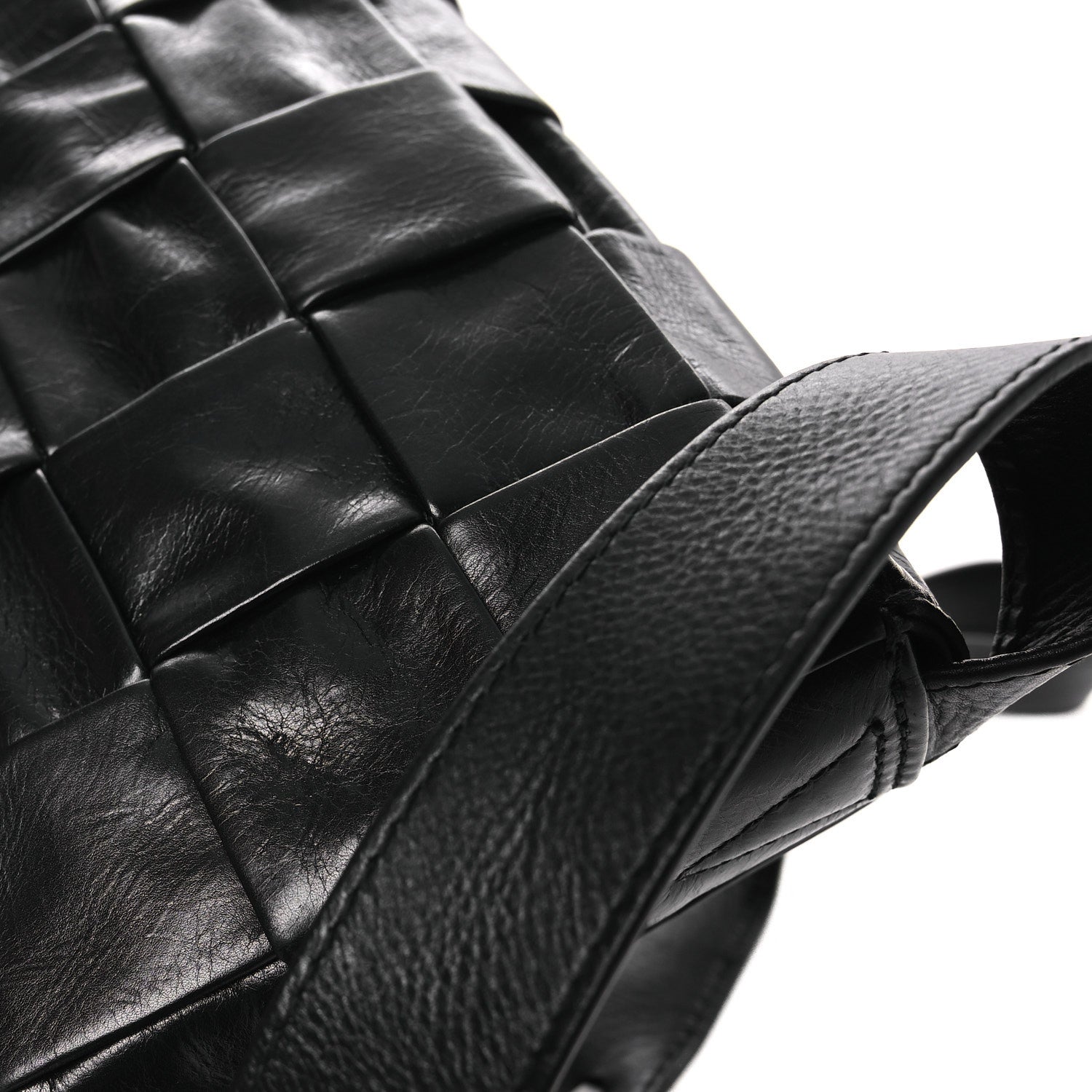 Paper Calfskin Maxi Intrecciato Small Cassette Crossbody Bag Black