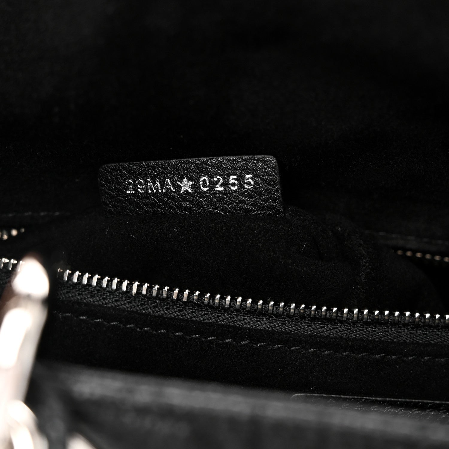 Grained Calfskin Cannage Medium Lady D1OR Black
