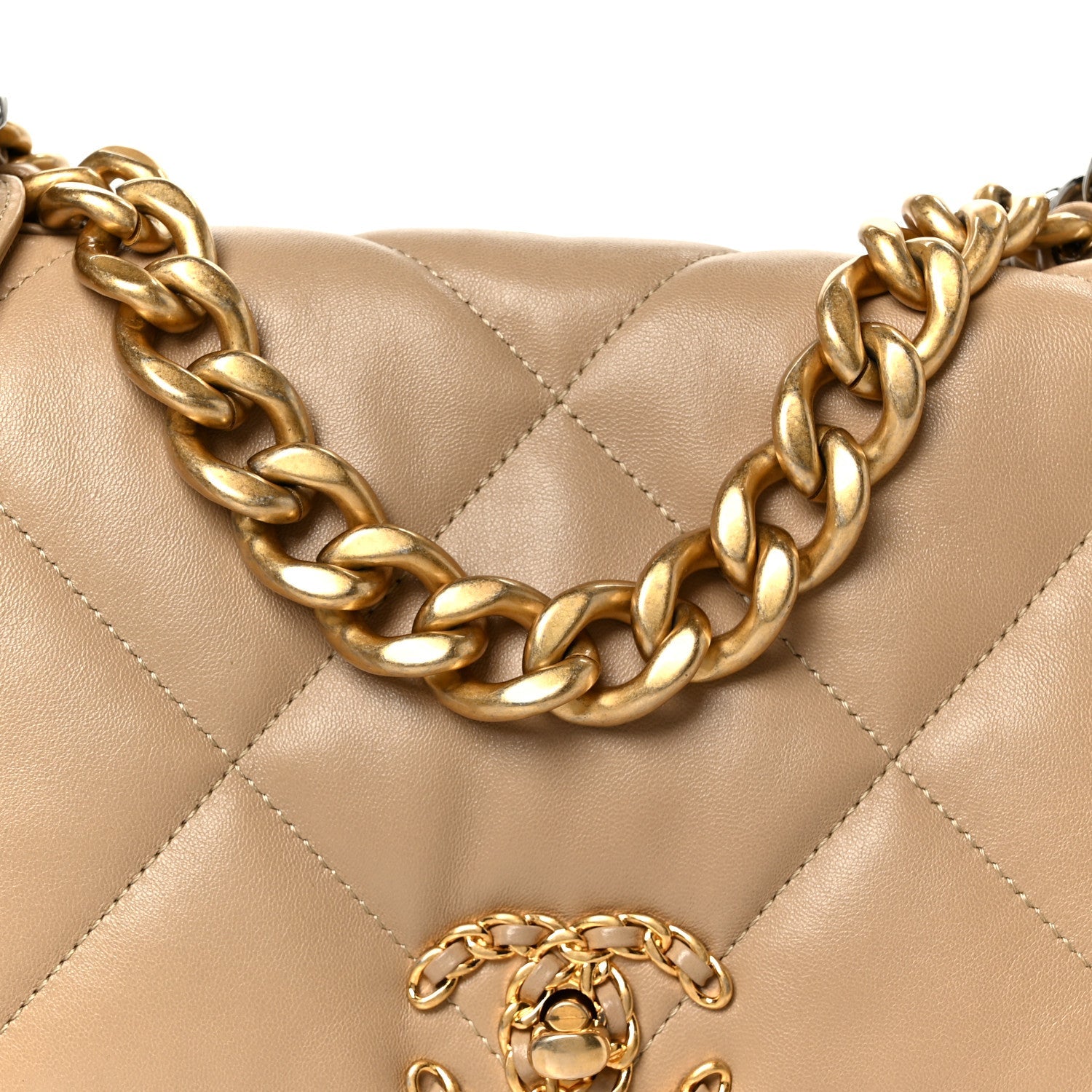 Lambskin Quilted Large CHNL 19 Flap Beige