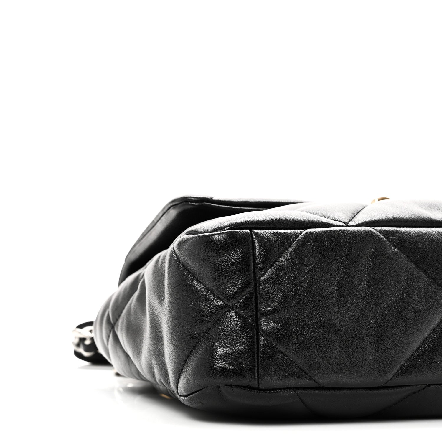 Goatskin Quilted Medium CHNL 19 Flap Black