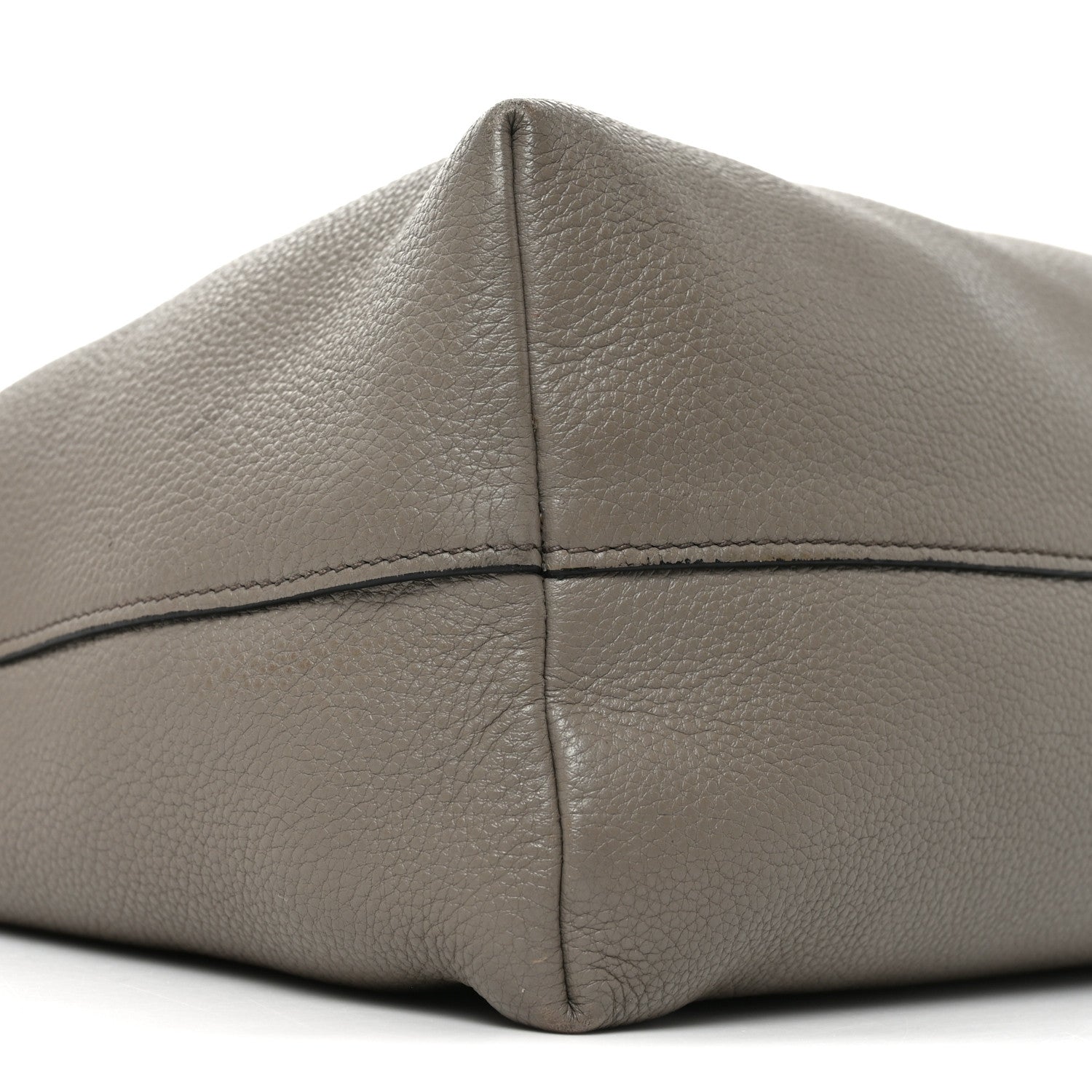 Vitello Daino Zippered Tote Argilla