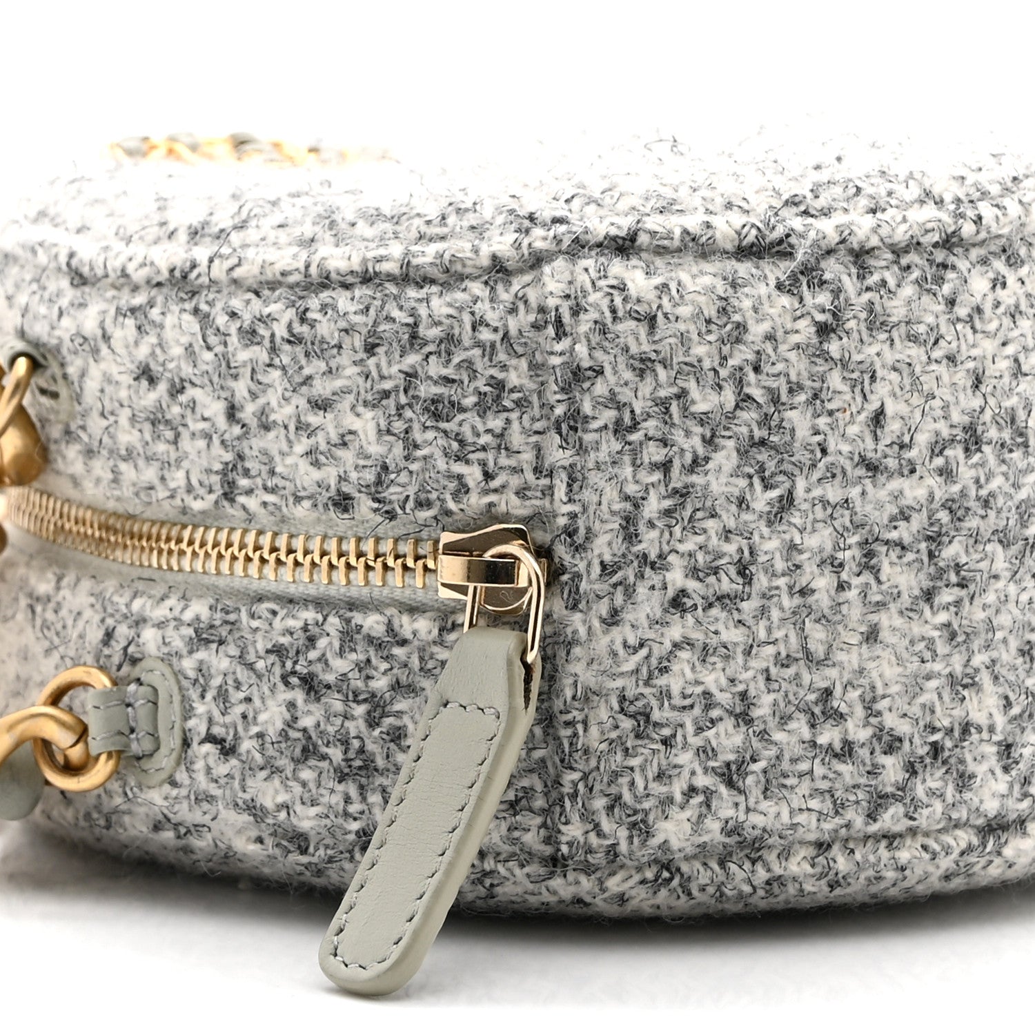 Wool Tweed Lambskin Quilted CHNL 19 Round Clutch With Chain Grey Ecru