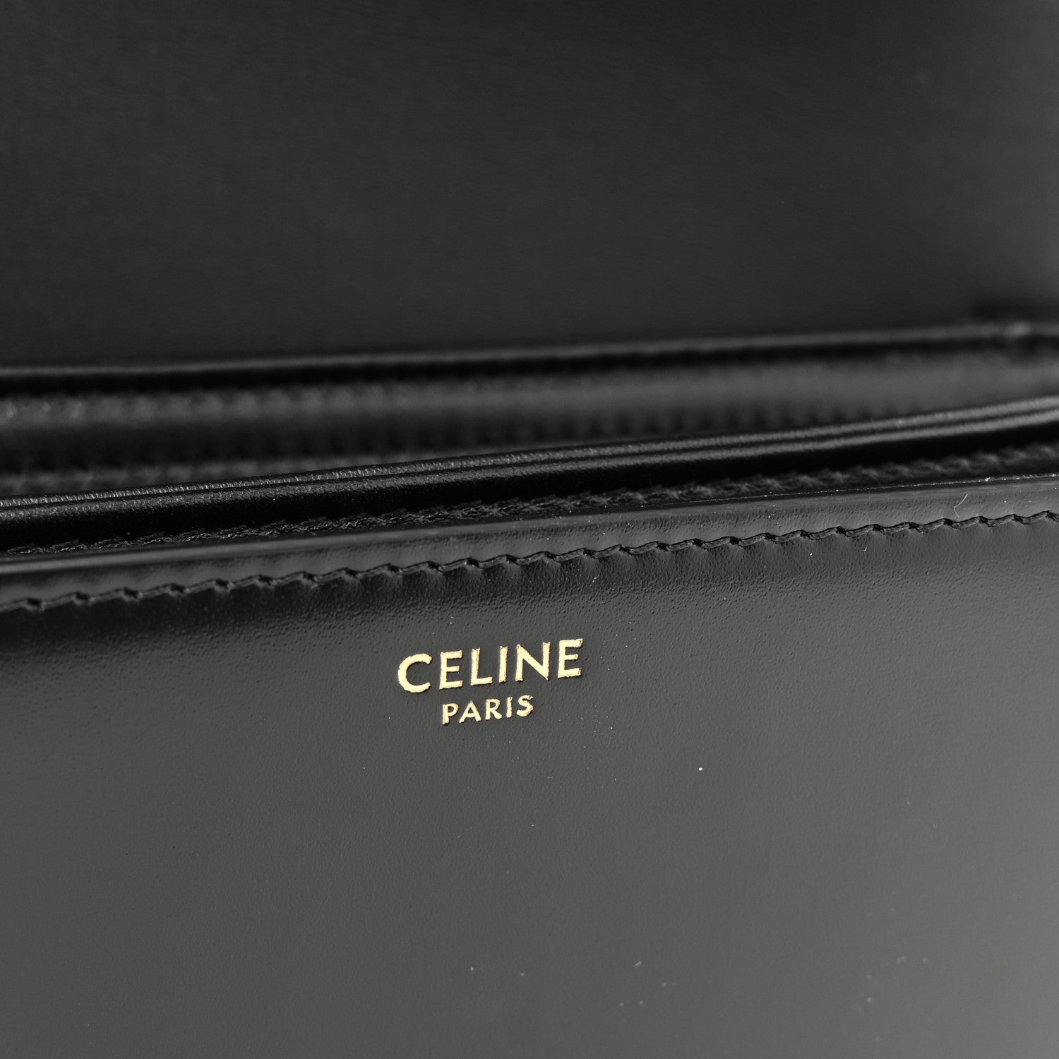 Shiny Calfskin Medium Triomphe Black