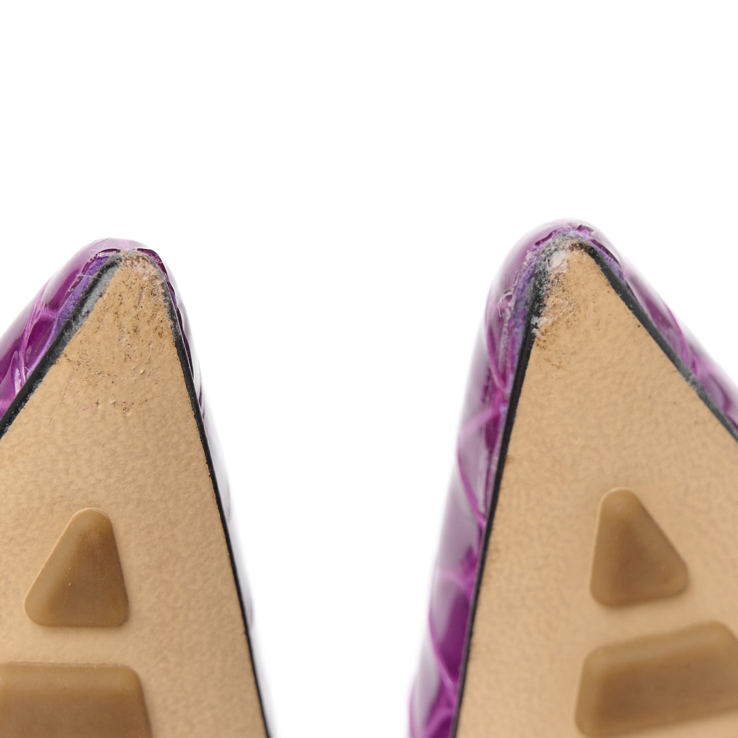 Gloss Calfskin Crocodile Embossed Punta Wedge Heels 40 Venom