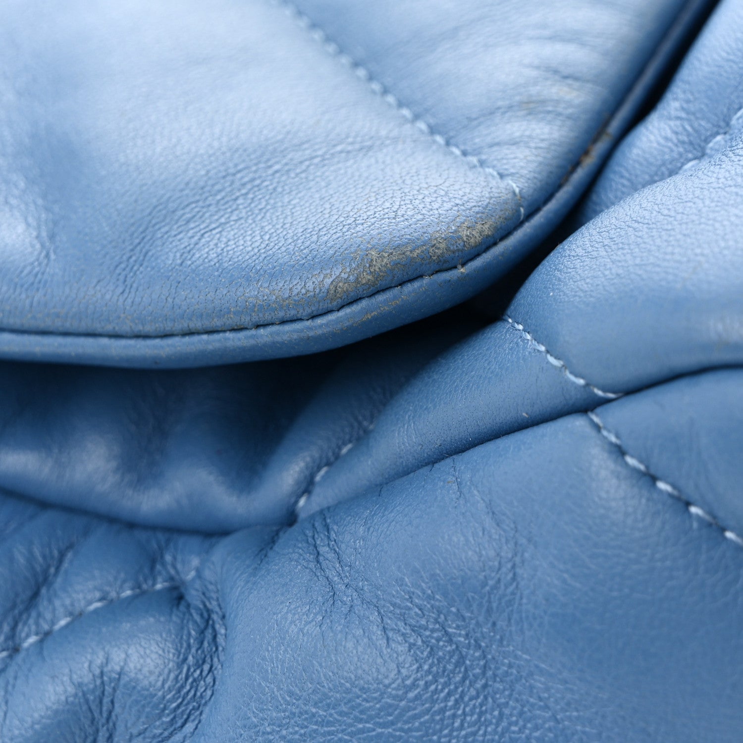 Lambskin Quilted Medium CHNL 19 Flap Blue