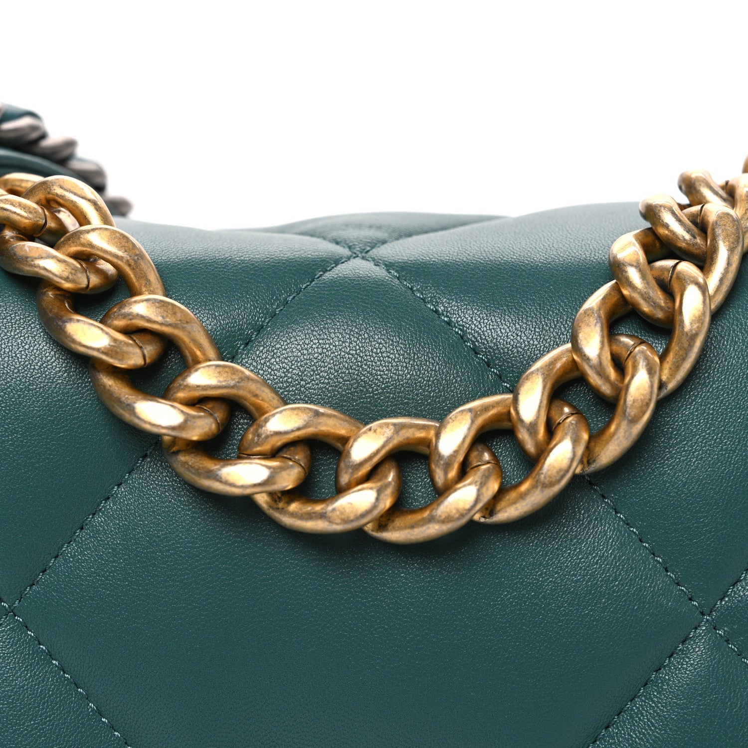 Lambskin Quilted Medium CHNL 19 Flap Green