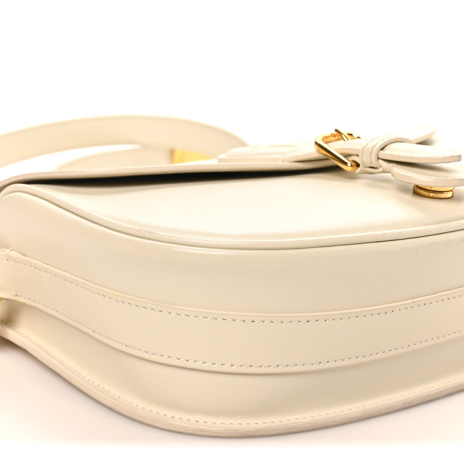 Box Calfskin Medium Bobby Flap Latte