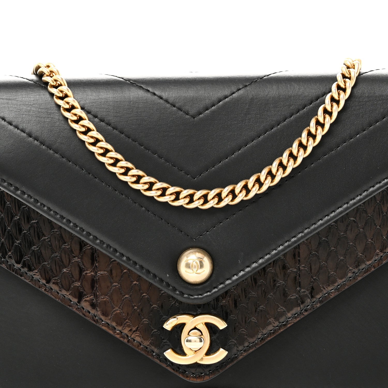 Calfskin Elaphe Double Chevron Mini Wallet On Chain WOC Black