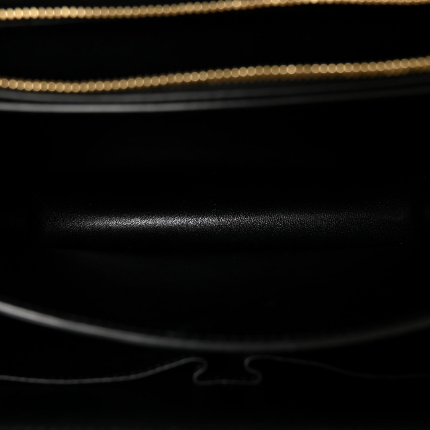 Box Calfskin Medium Classic Box Flap Bag Black