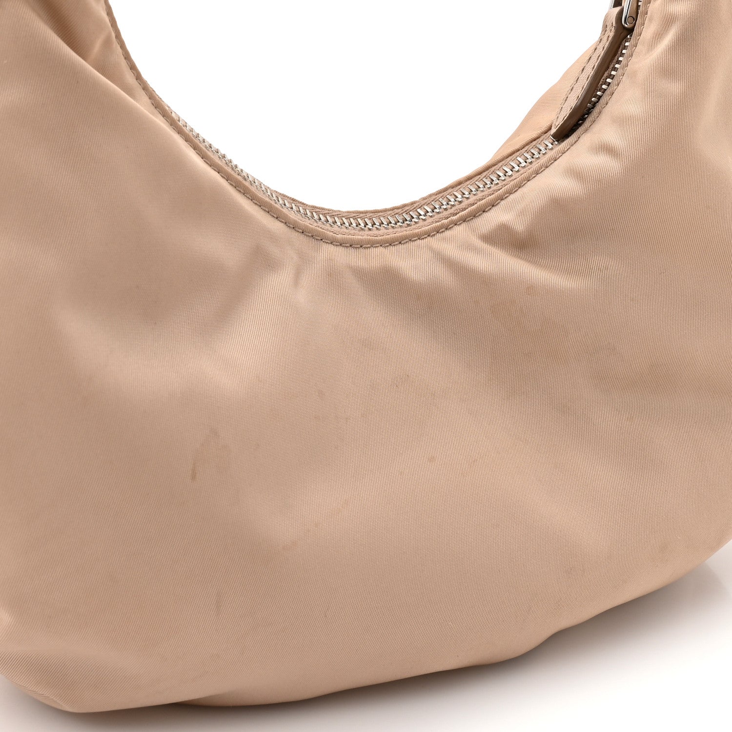 Tessuto Nylon Saffiano Re-Edition 2006 Shoulder Bag Cammeo