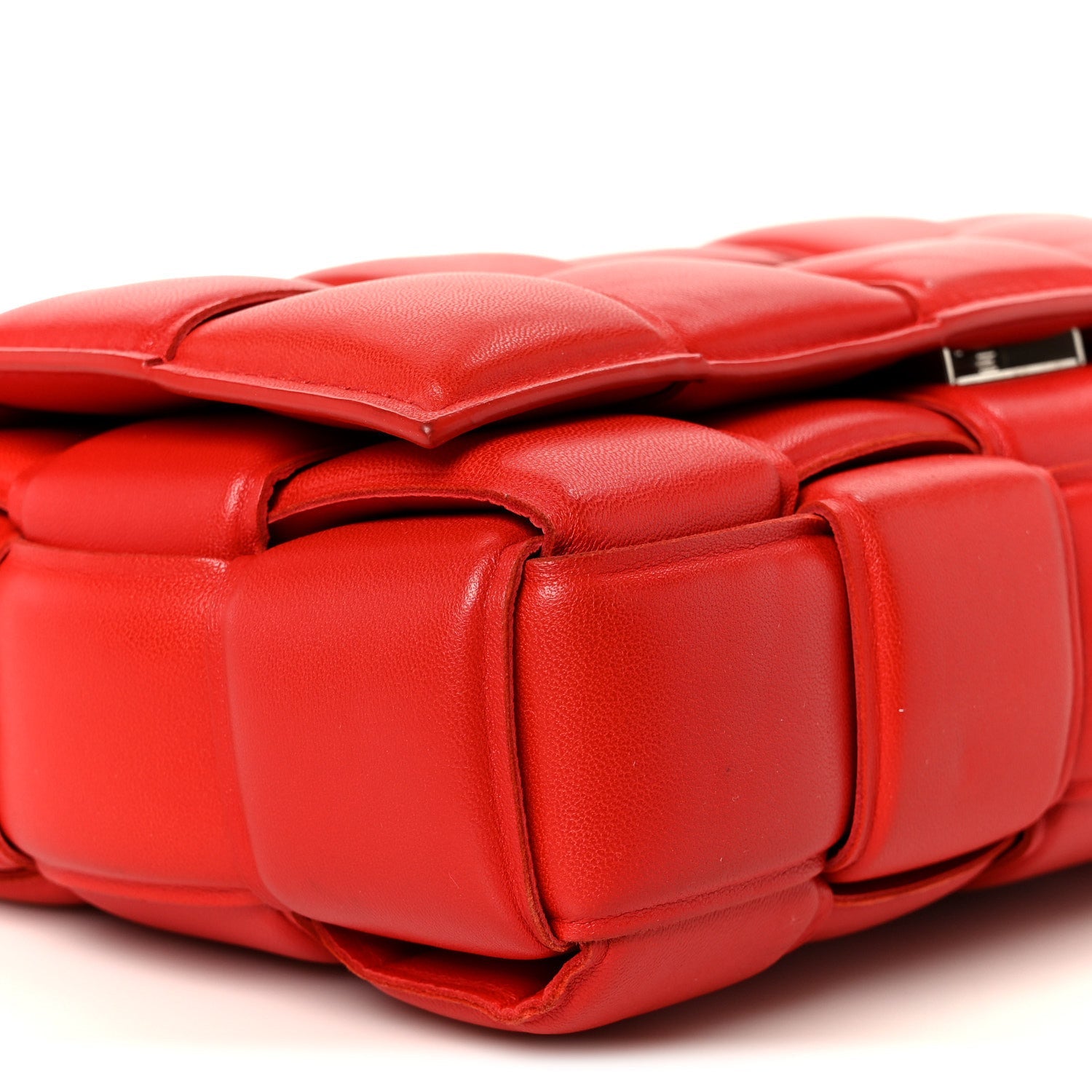 Lambskin Maxi Intreccio Padded Chain Cassette Crossbody Bag Nail Polish