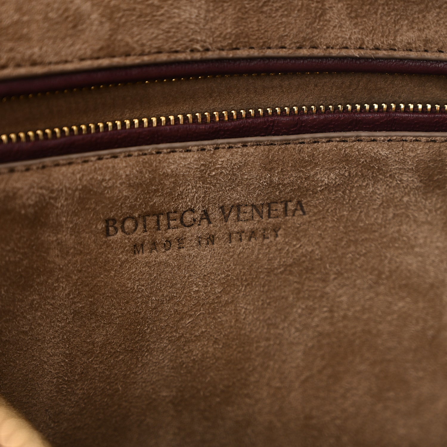 Lambskin Intrecciato Medium Padded Veneta Deep Mahogany