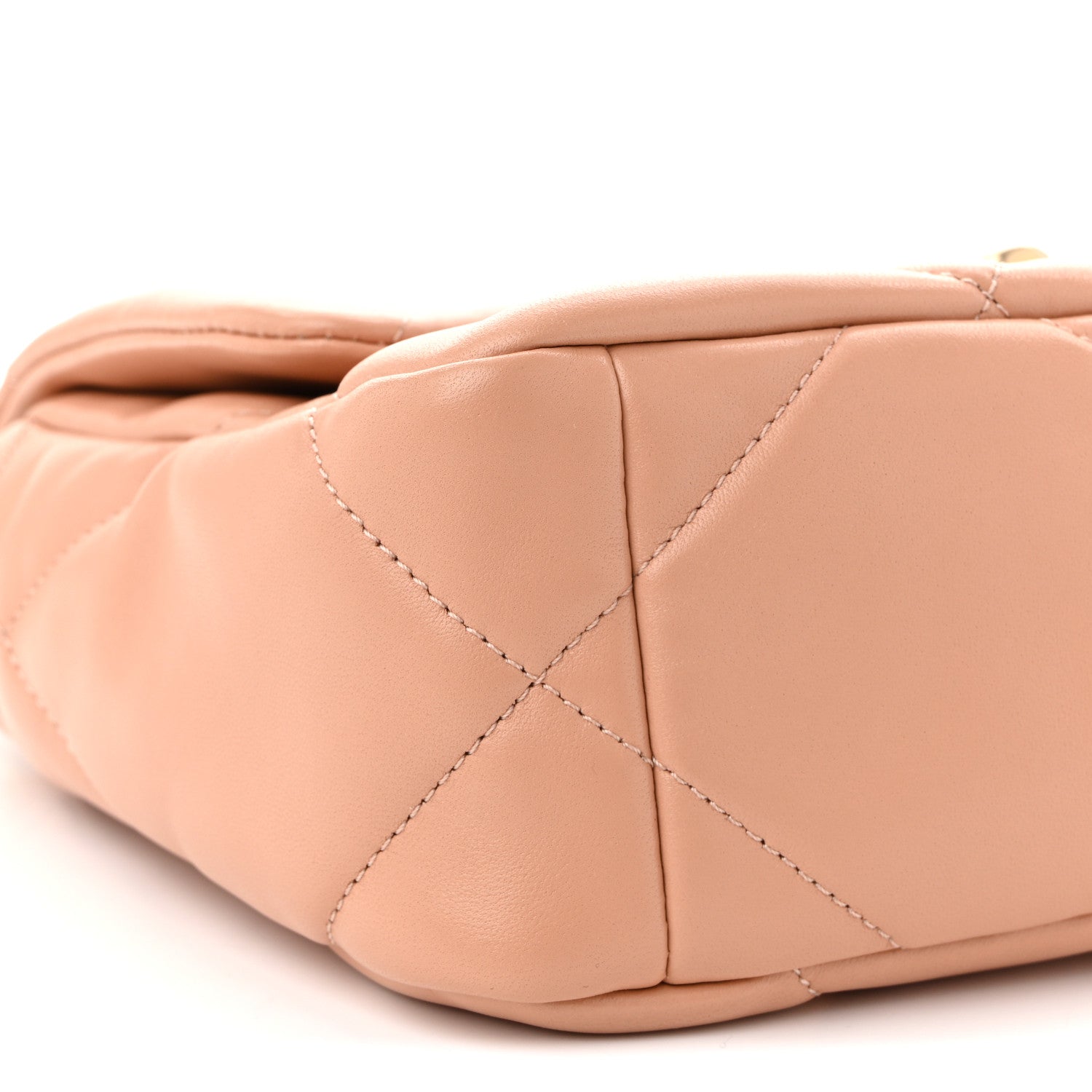 Lambskin Quilted Medium CHNL 19 Flap Beige