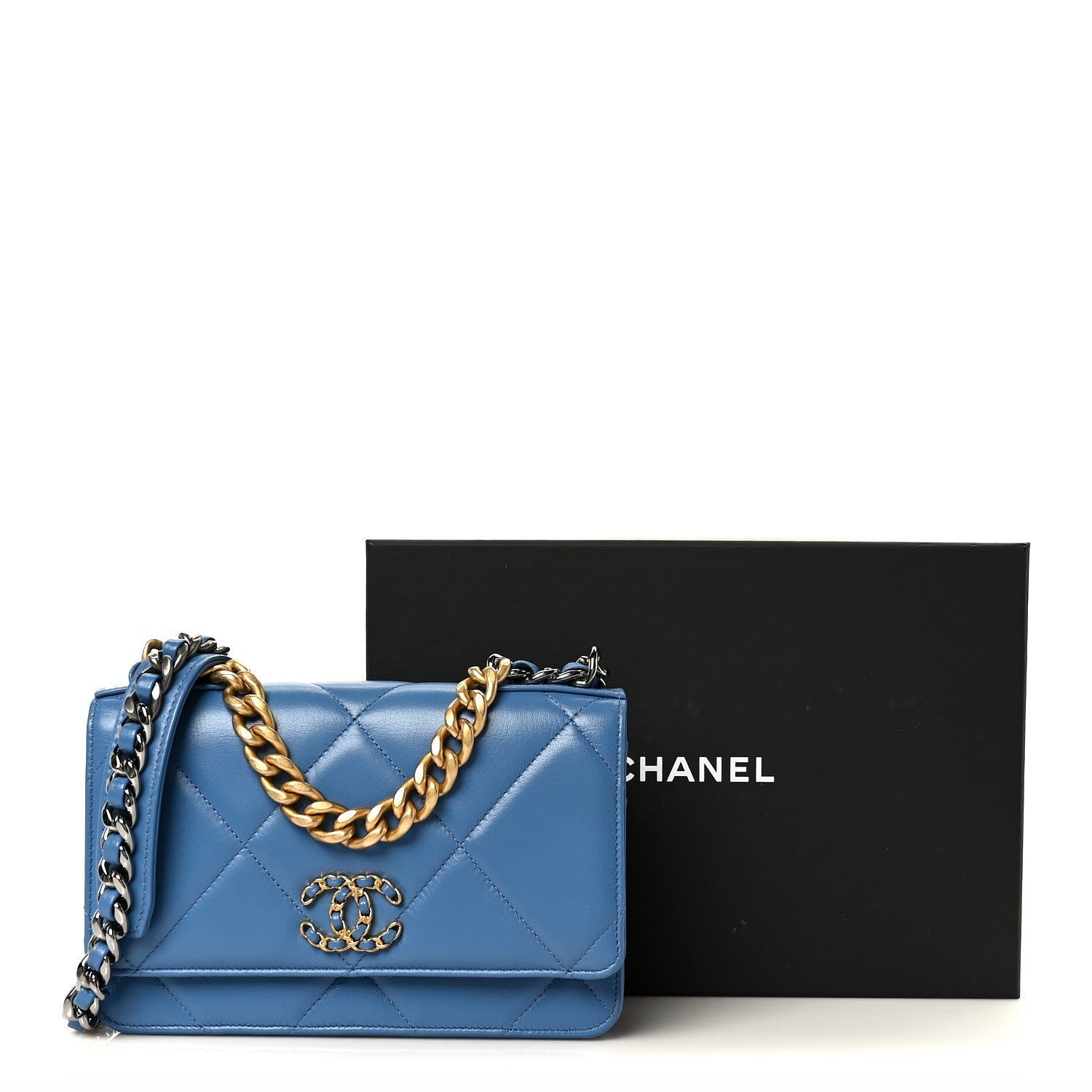 Lambskin Quilted CHNL 19 Wallet On Chain WOC Blue