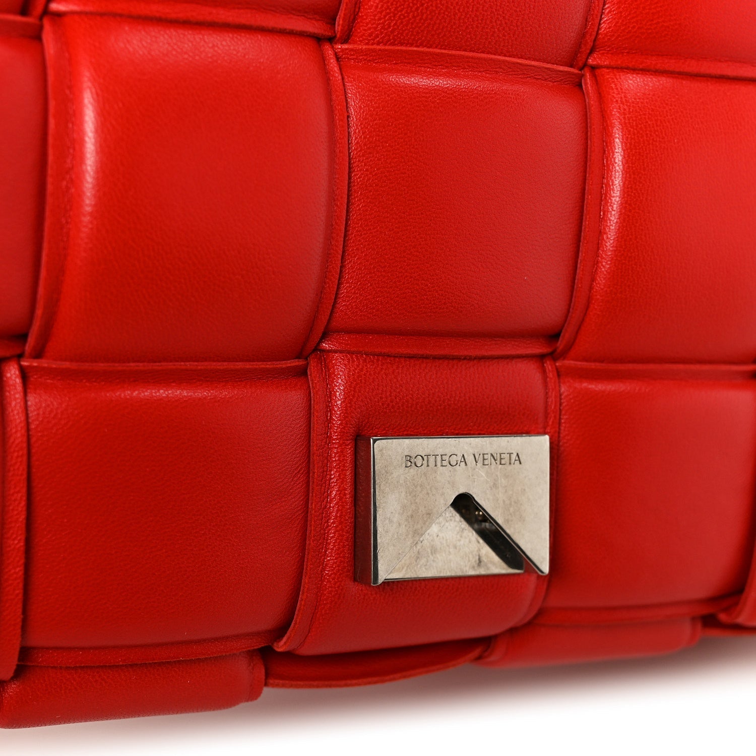Lambskin Maxi Intreccio Padded Chain Cassette Crossbody Bag Nail Polish