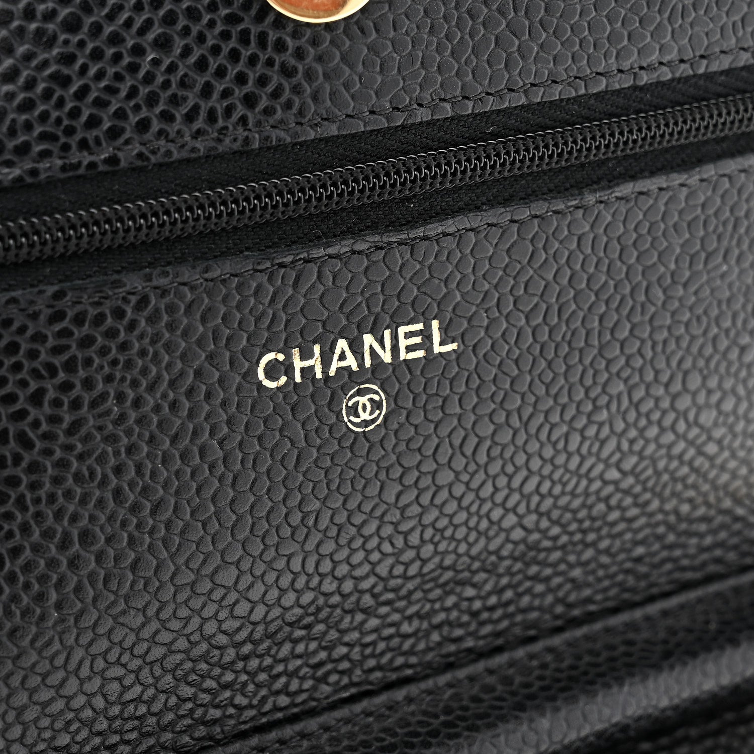 Caviar Quilted Wallet on Chain WOC Black