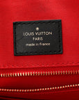 Reverse Monogram Giant Onthego MM