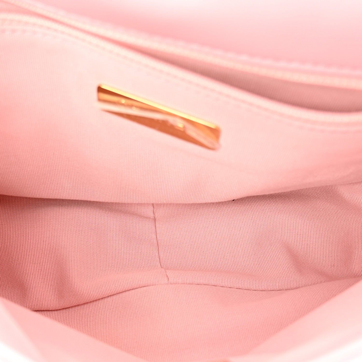 Lambskin Quilted Medium CHNL 19 Flap Pink