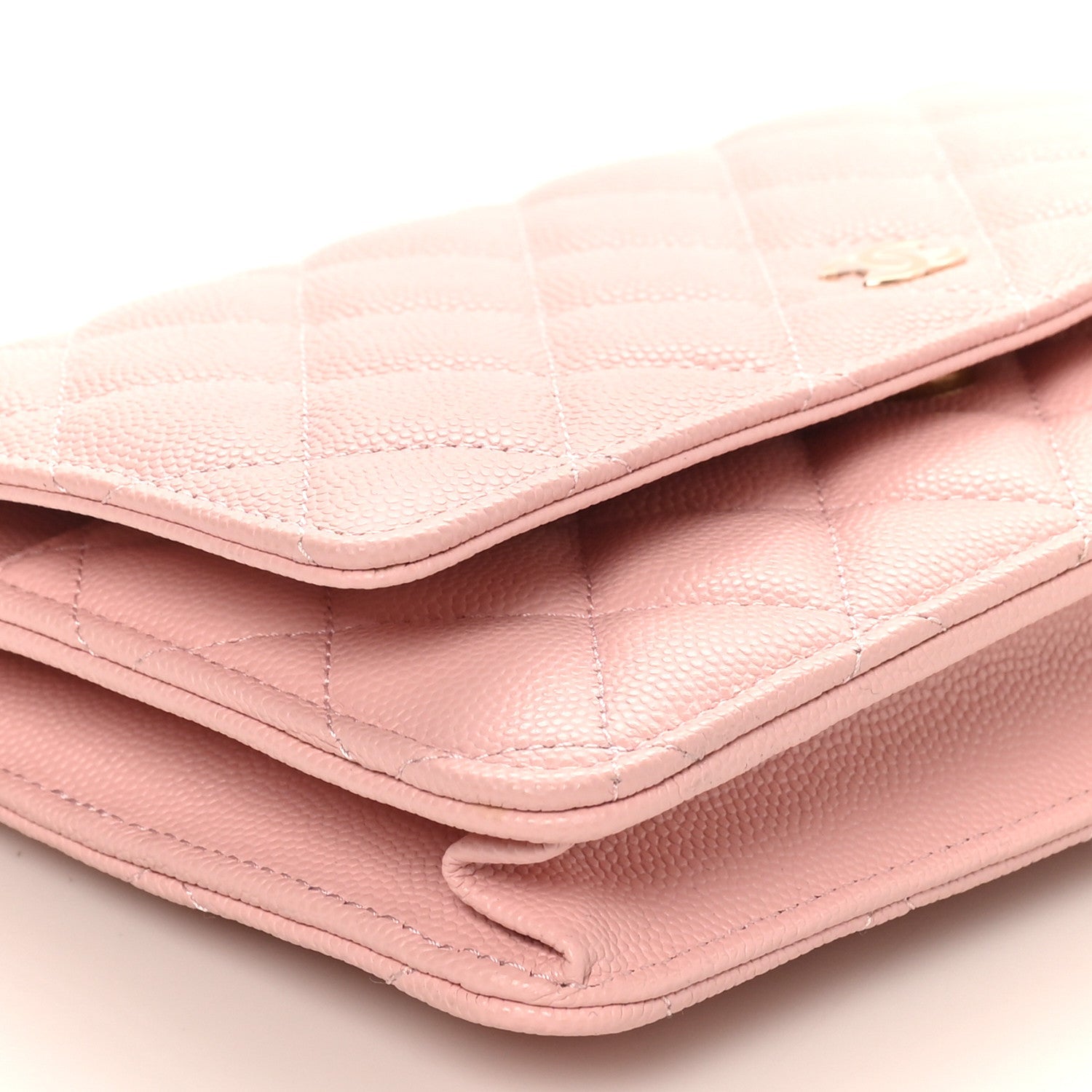 Caviar Quilted Wallet on Chain WOC Light Pink