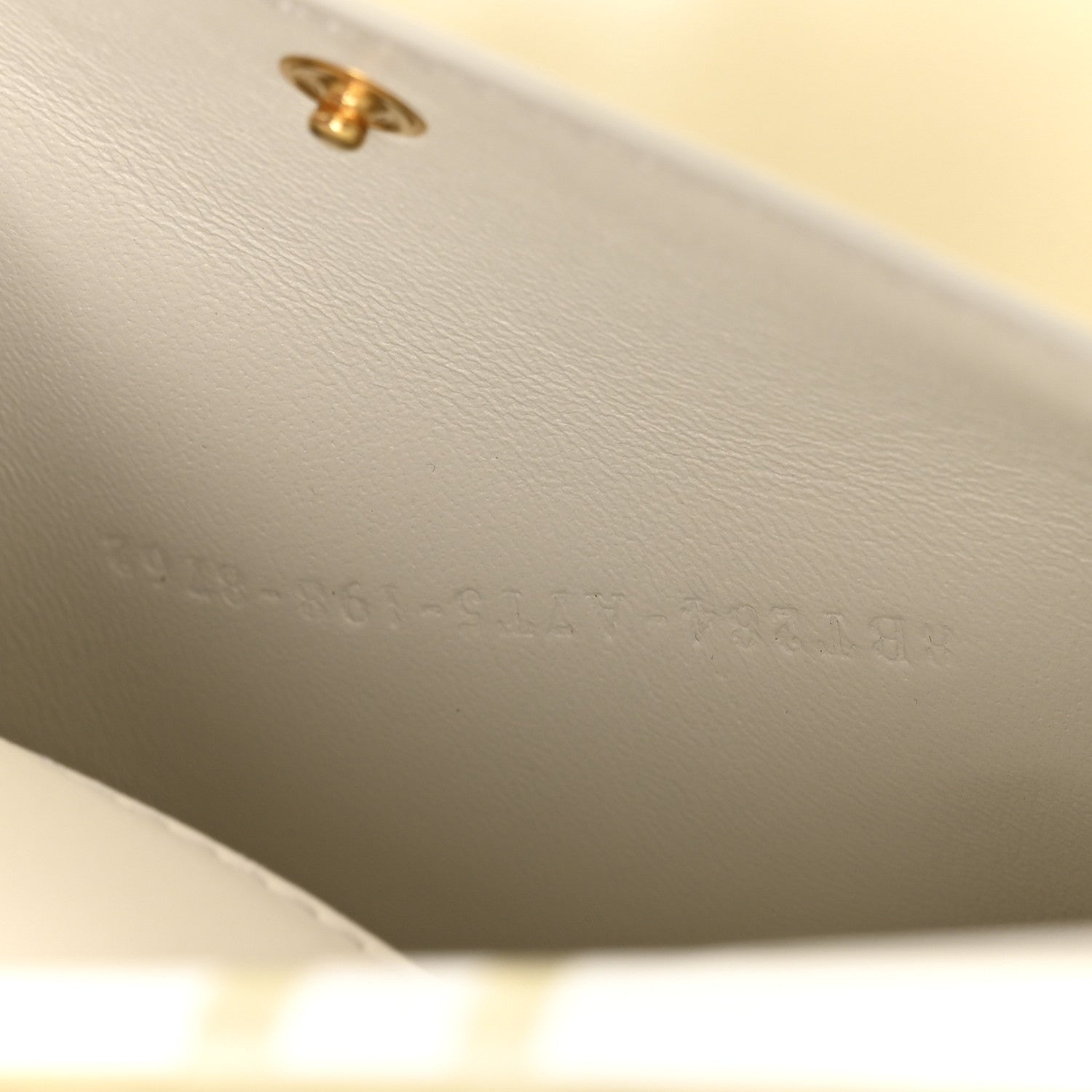 TPU FF Vitello Century F is FNDI Kan I Shoulder Bag White