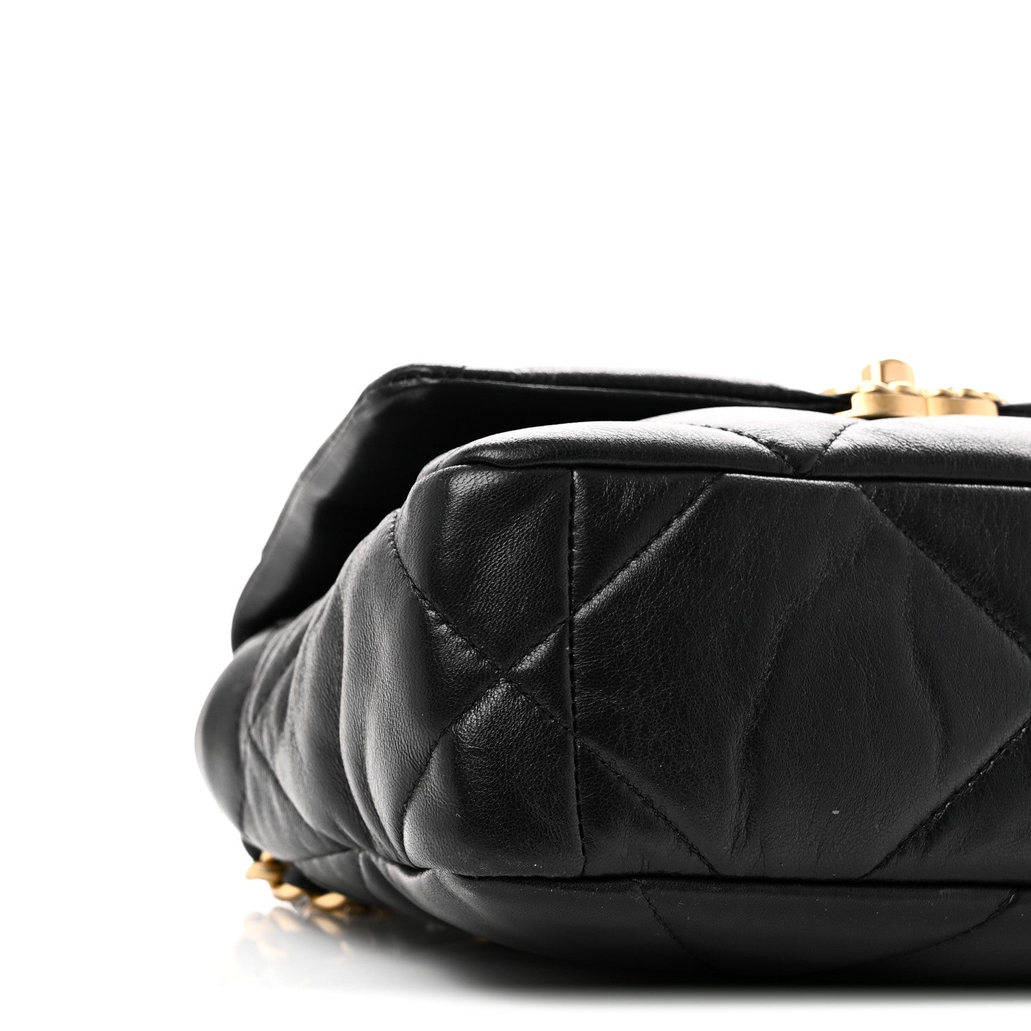 Lambskin Quilted Medium CHNL 19 Flap Black