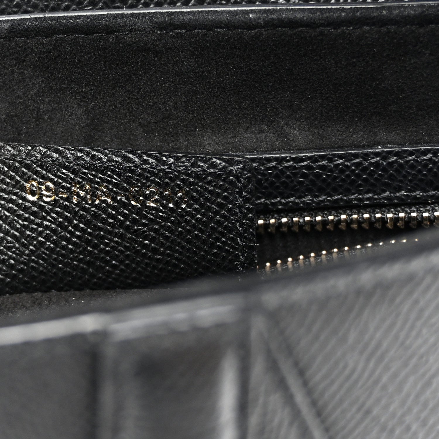 Grained Calfskin Saddle Bag Black