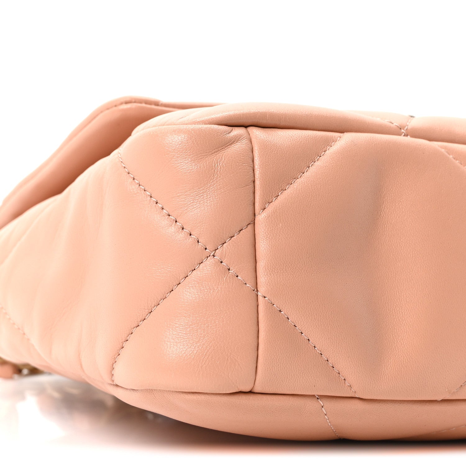 Lambskin Quilted Medium CHNL 19 Flap Beige