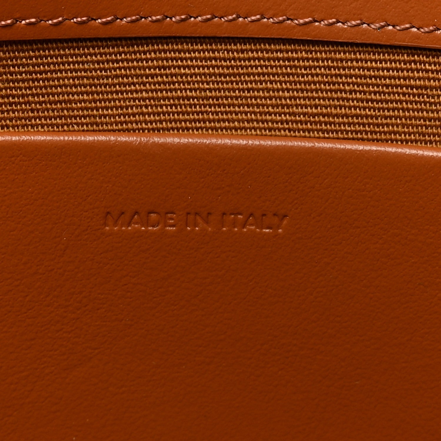 Triomphe Canvas Multipochette Tan